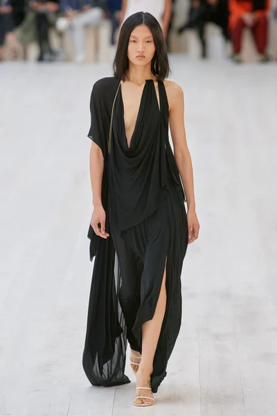 Look 30